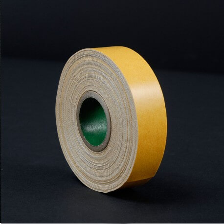 Tape marrone  "Cloth" rotolo da 9 yard Larghezza 19 mm lunghezza 8,22 mt. Il tape e di tipo telato. Per pellicole e prot