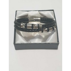 Bracciale uomo in acciaio e pelle nuovo in confezione regalo lunghezza 23,5 cm   con aggancio magnetico sicuro e comodo.