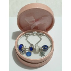 Bracciale donna sterling ( argento laminato), 925 marchiato completo di charms come in foto molto bello leggero ed al te